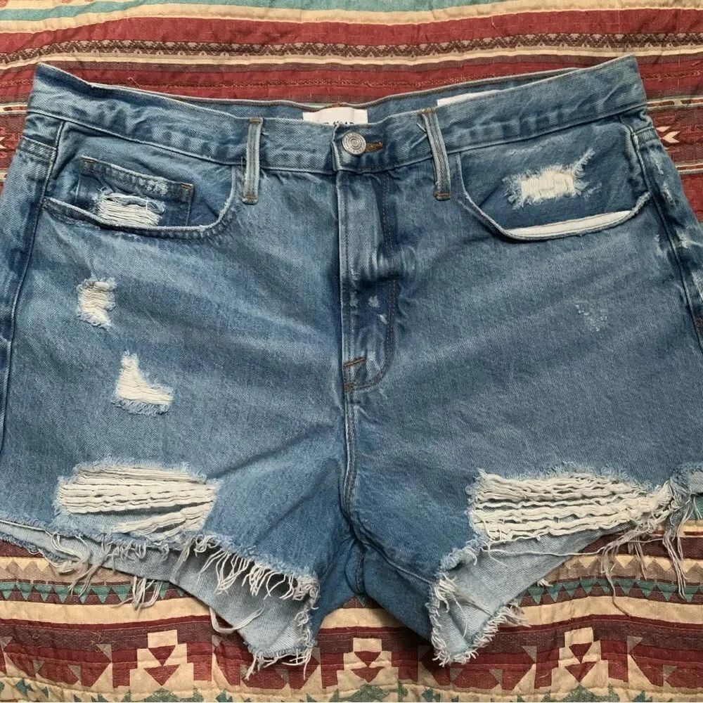 Frame High Rise Denim Shorts size 32 - Picture 3 of 5